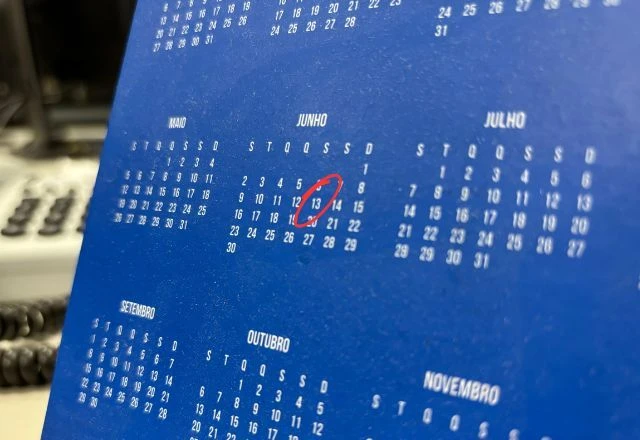 coceira mão direita dinheiro