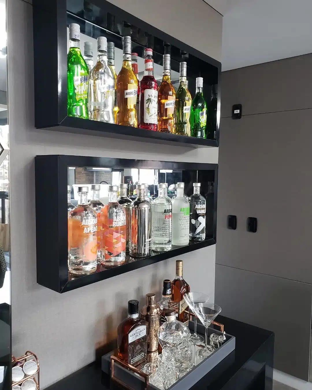 Tipos de adegas residenciais