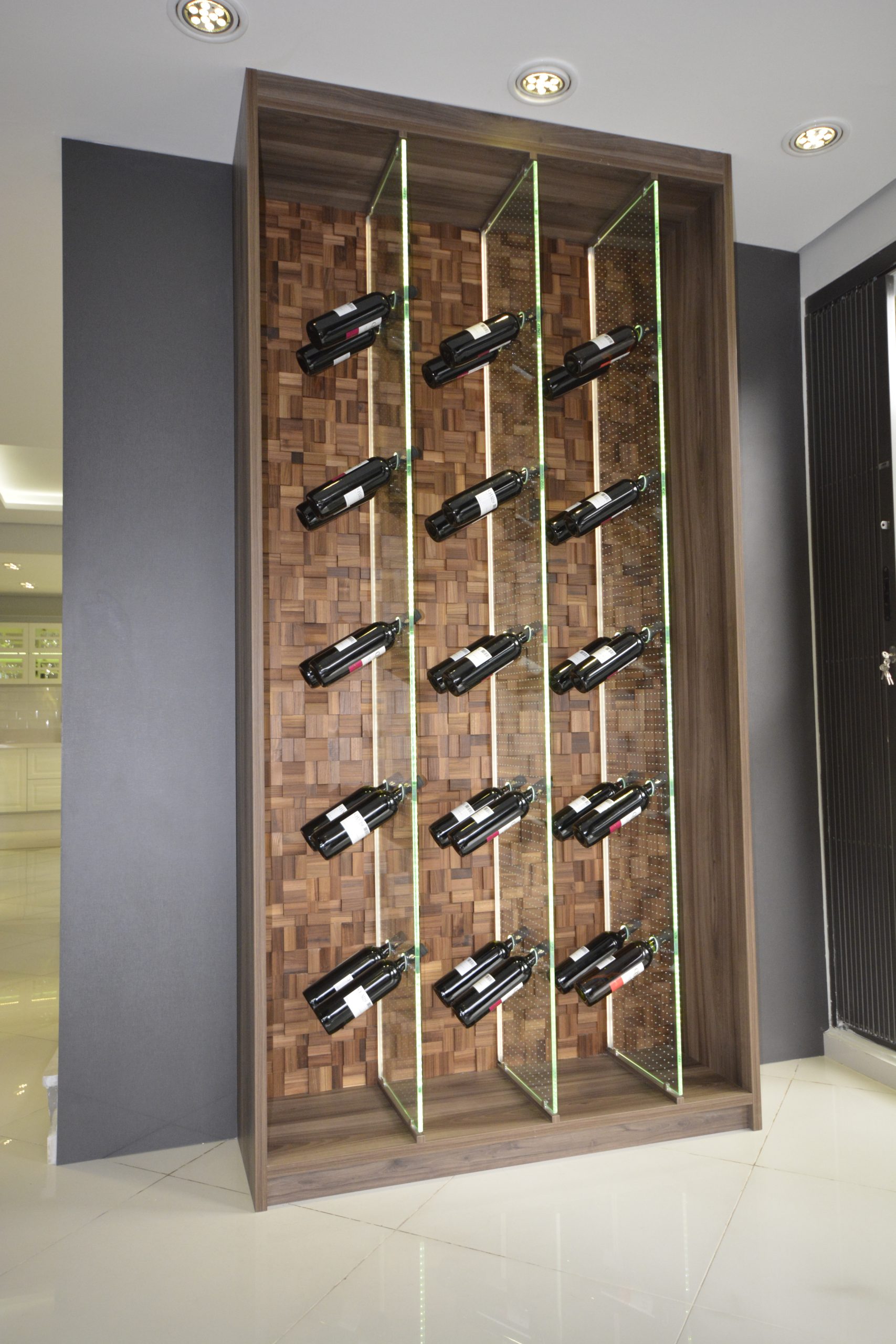 Tipos de adegas residenciais