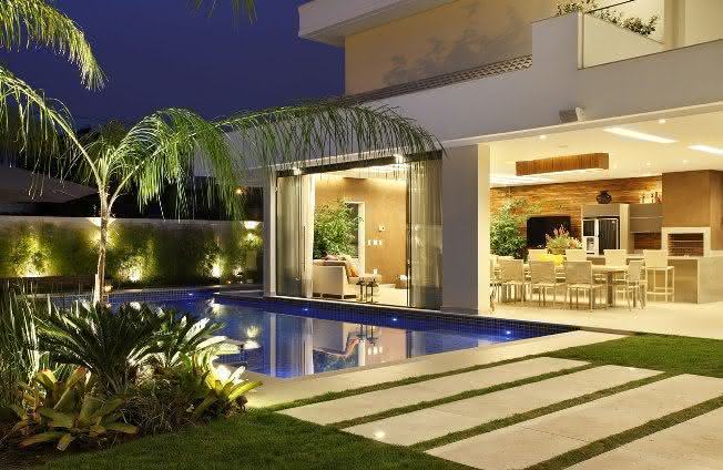 Ideias de decoração para área de churrasqueira com piscina
