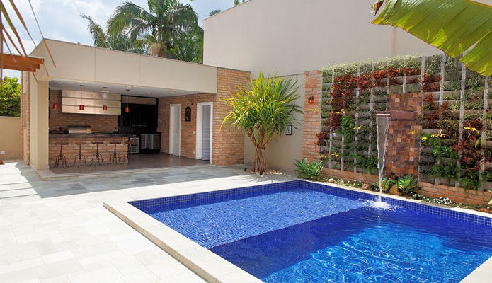 Ideias de decoração para área de churrasqueira com piscina