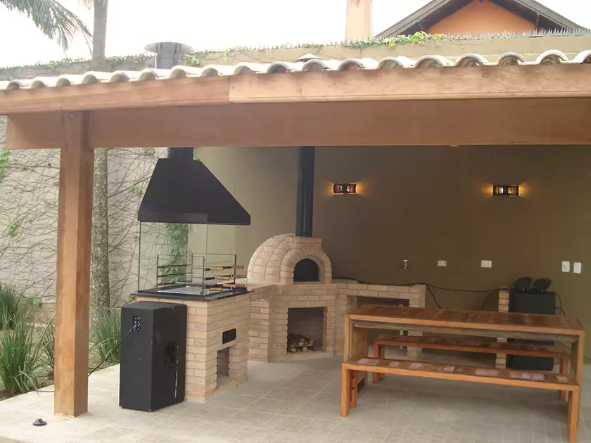 churrasqueira com fogão a lenha e forno