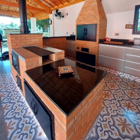 revestimento para área gourmet com fogão a lenha