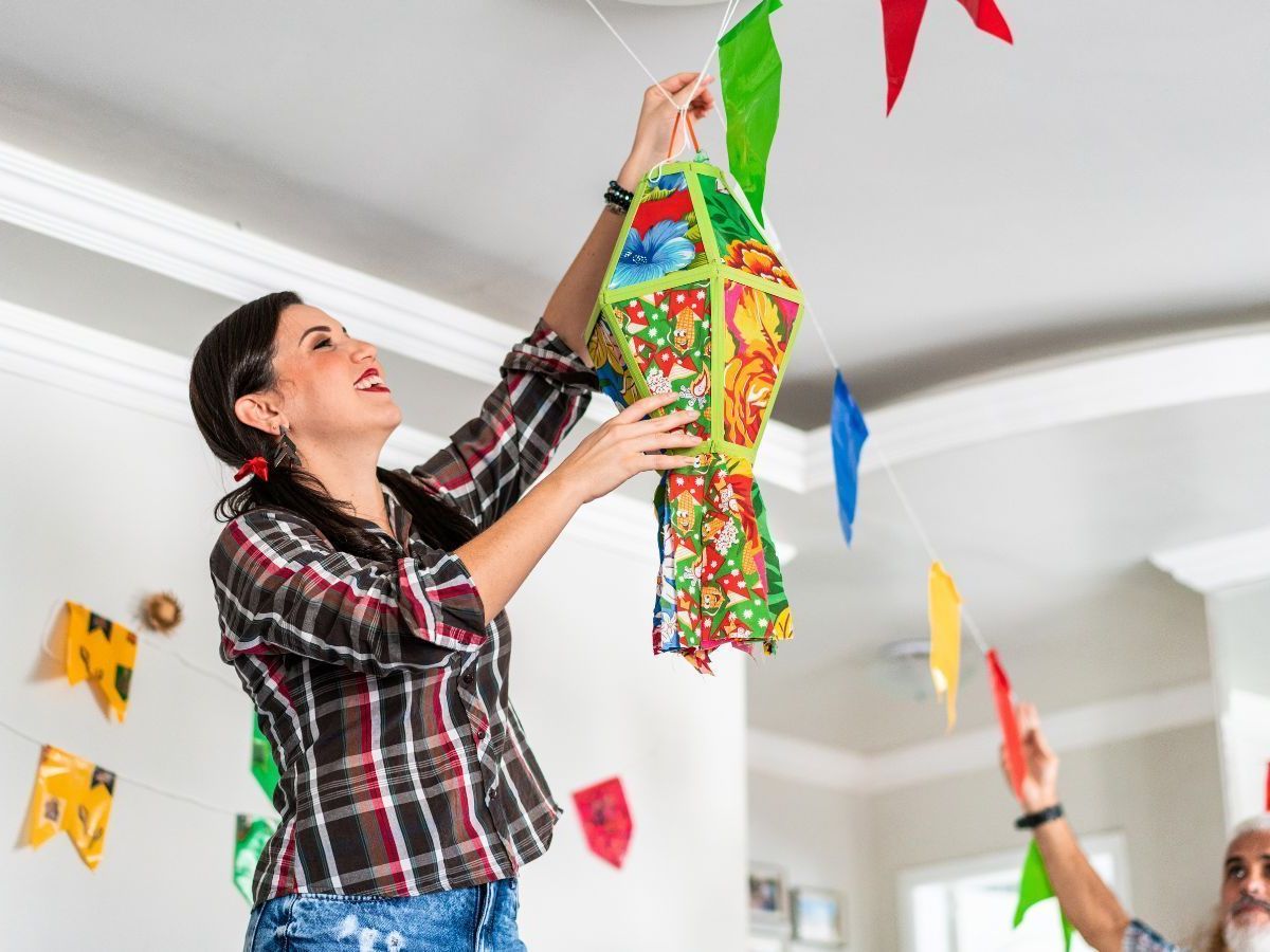 como fazer bandeirinhas de papel para arraial