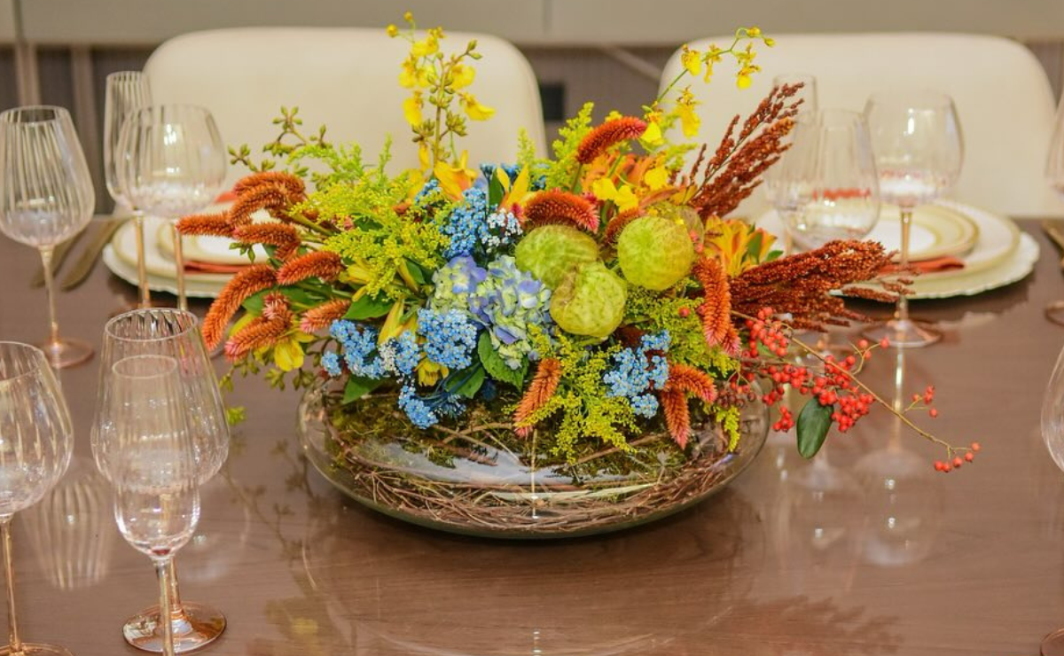 Arranjos de mesa com plantas secas