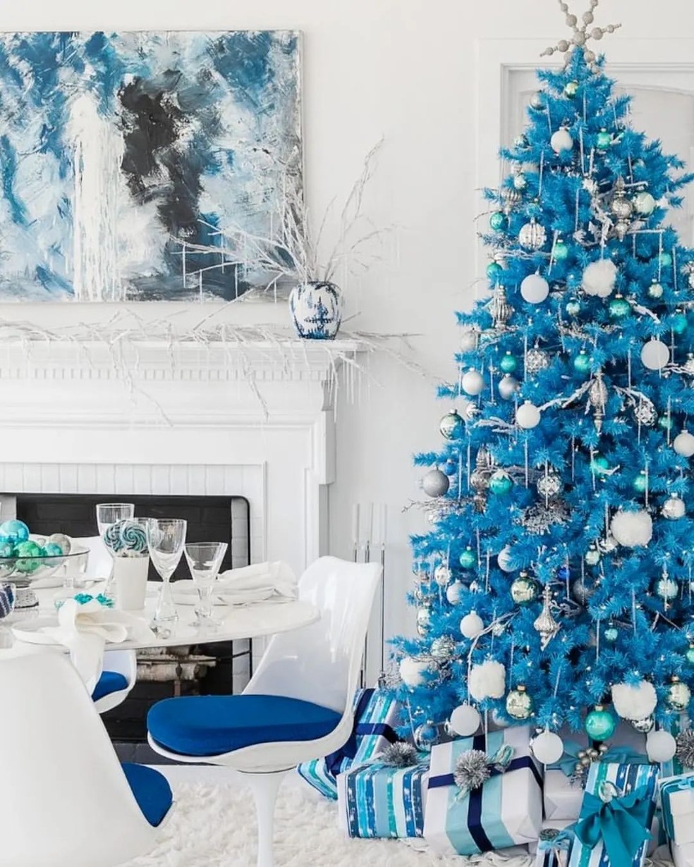 árvore de natal azul turquesa