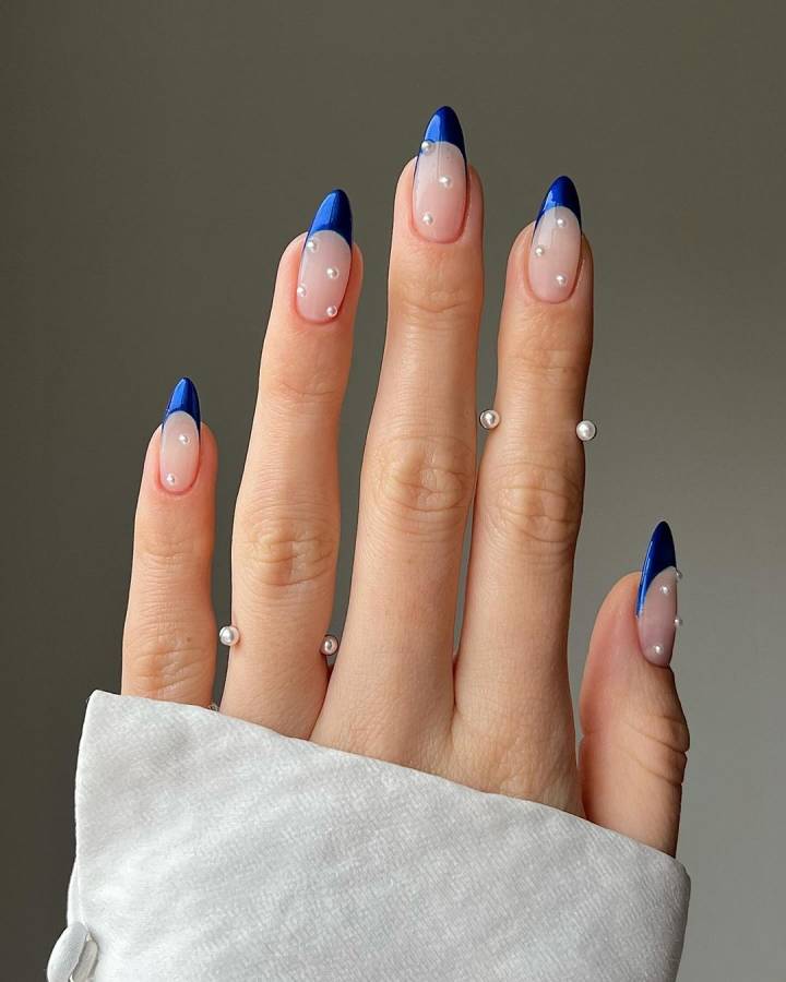 unha em gel azul vs unhas em gel outras cores