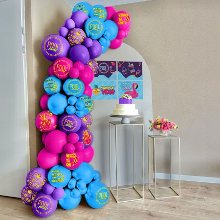 balões na piscina decoração