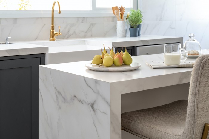 porcelanato vs granito bancada