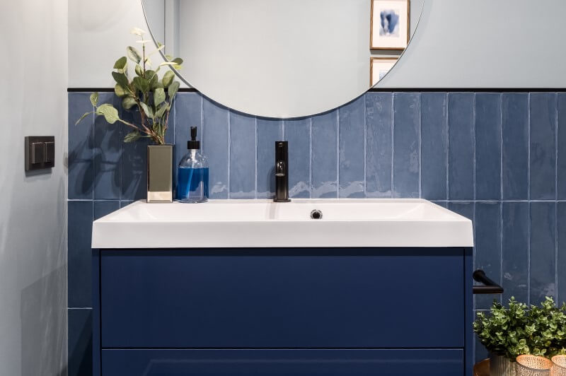 Como Escolher a Cuba de Apoio Perfeita para Seu Banheiro Colorido