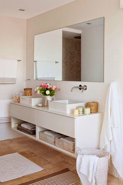 Decoração e Iluminação para Banheiros com Duas Cubas: Dicas Essenciais