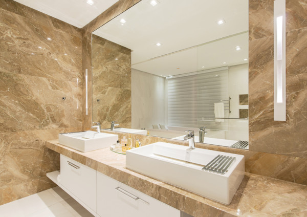 Onde Comprar Bancadas com Duas Cubas: Preços e Modelos na Leroy Merlin e Outras Lojas