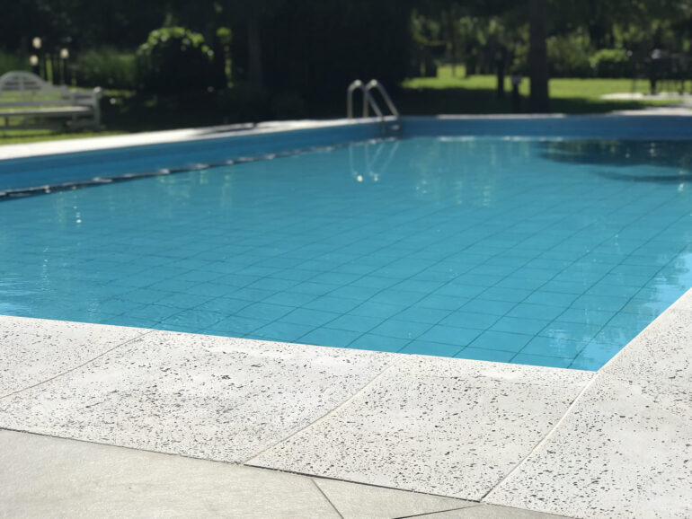 custo de bordas personalizadas para convites