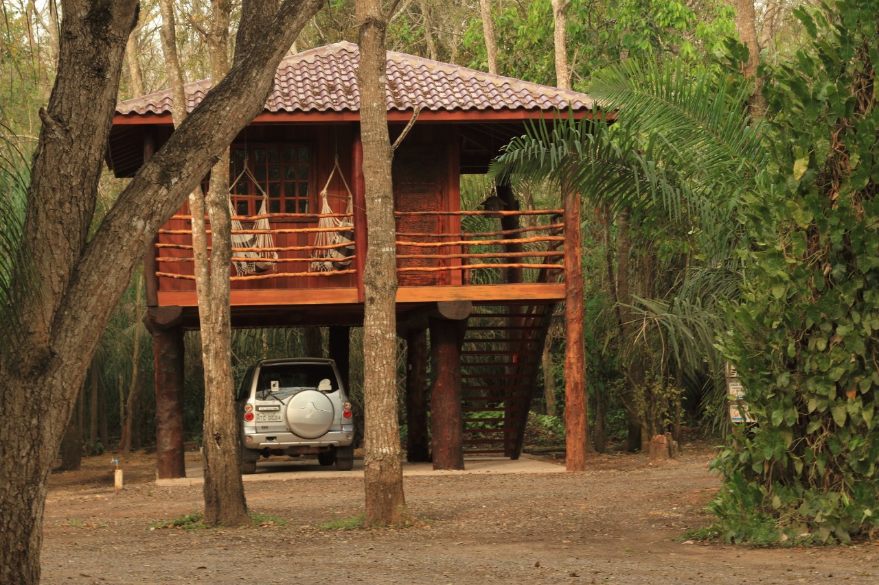 cabana suspensa ecológica