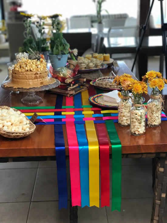 erros comuns decoração festa junina caipira chic evitar