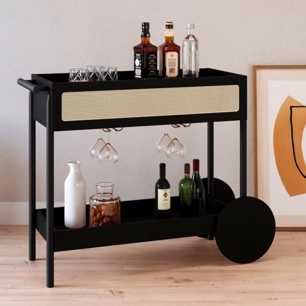 carrinho bar para apartamento pequeno com porta taças