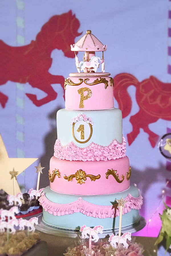 como fazer cavalinho carrossel em feltro