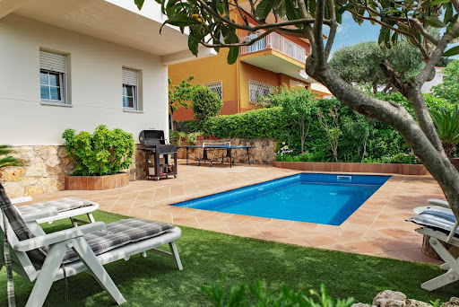 casa com quintal gramado