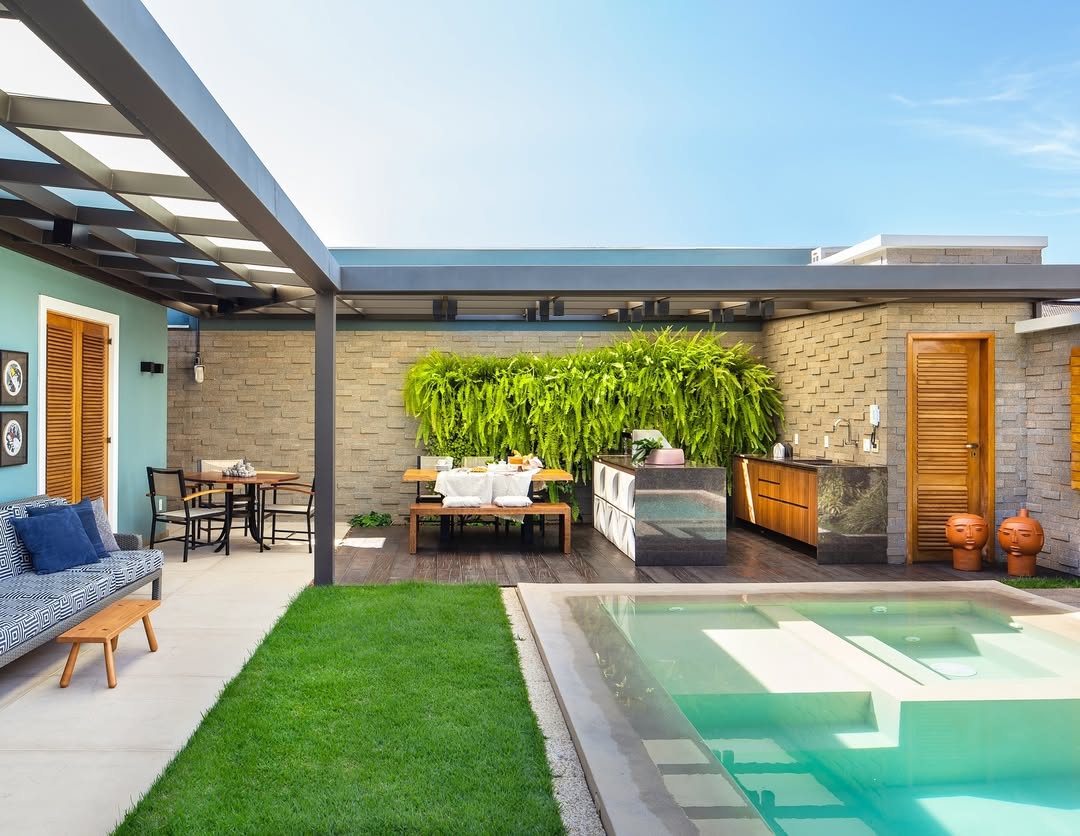 casa pequena quintal grande