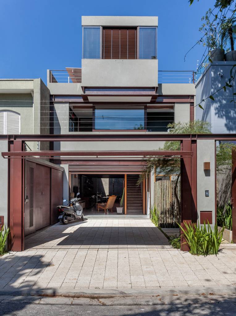 casa 3 andares com piscina