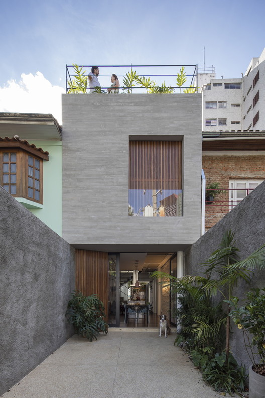 casa em terreno estreito 4 metros