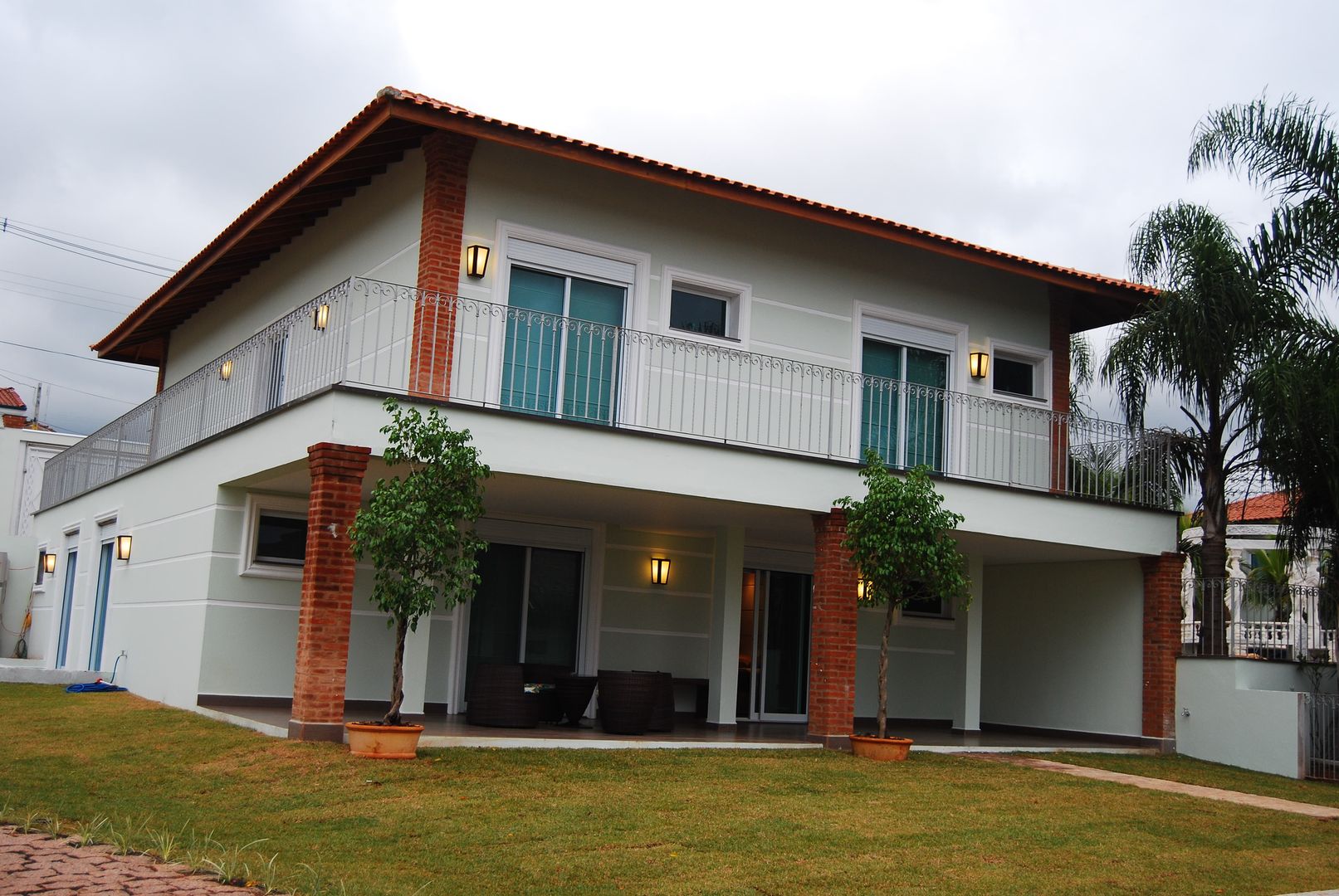 ideias de varanda no segundo andar para casas pequenas