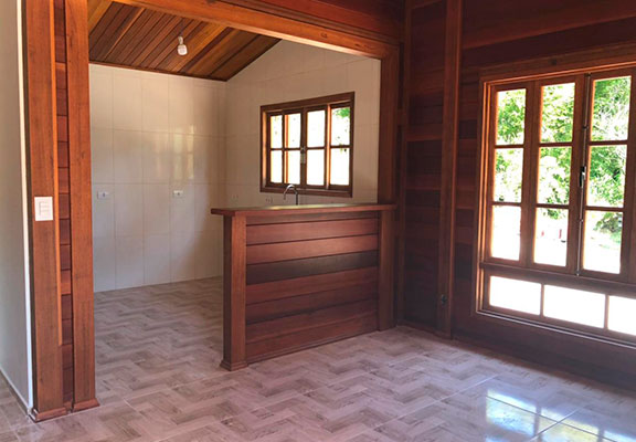 casas de madeira com varanda