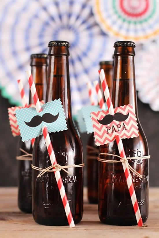 como pintar garrafa de cerveja para centro de mesa