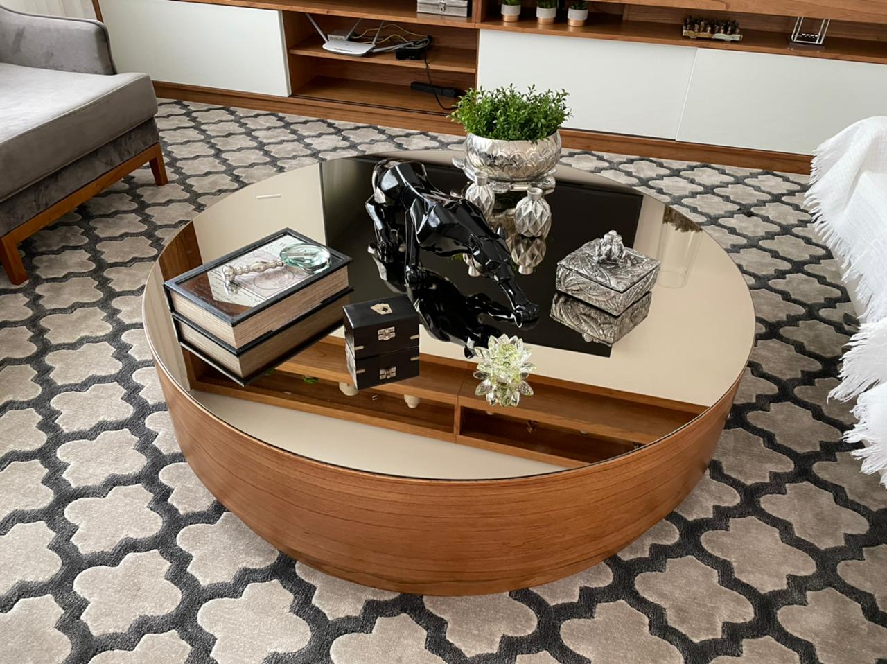 quanto custa decorar uma mesa de centro pequena com estilo