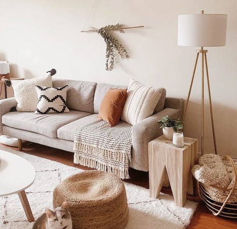 como decorar sofá com manta e almofadas