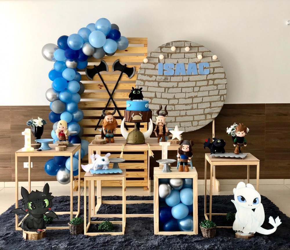 como treinar seu dragão decoração