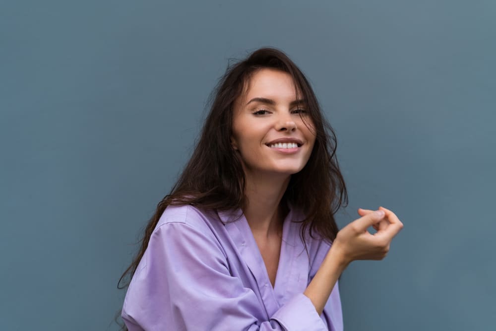 combinação de roxo com dourado para casamento