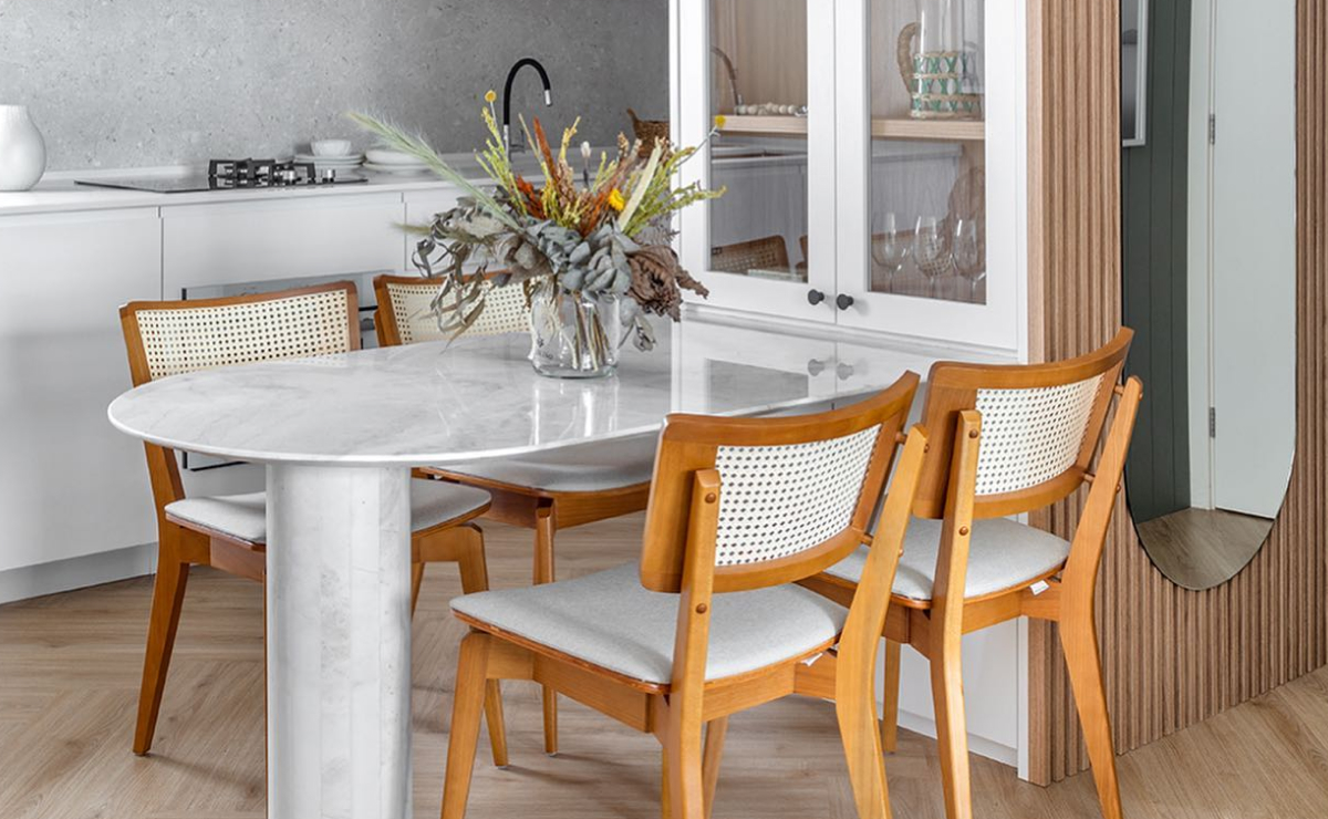 mesa de jantar redonda vs retangular para cozinha