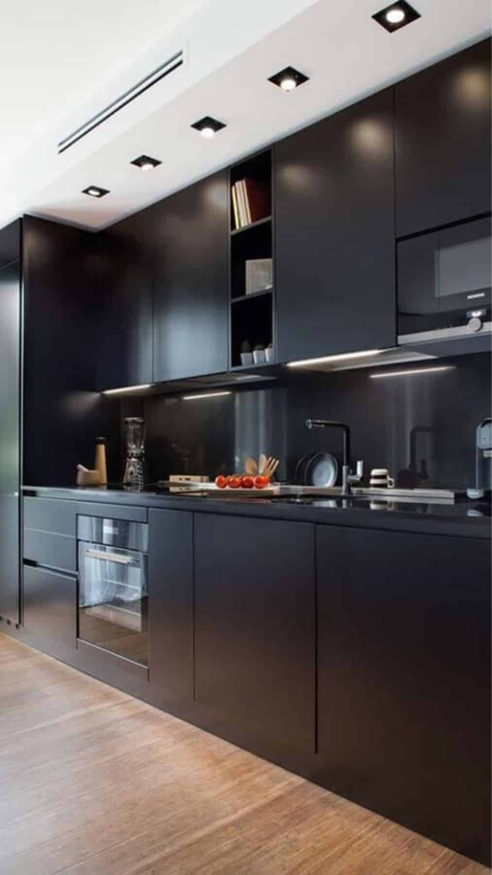 cozinha planejada preta e cinza