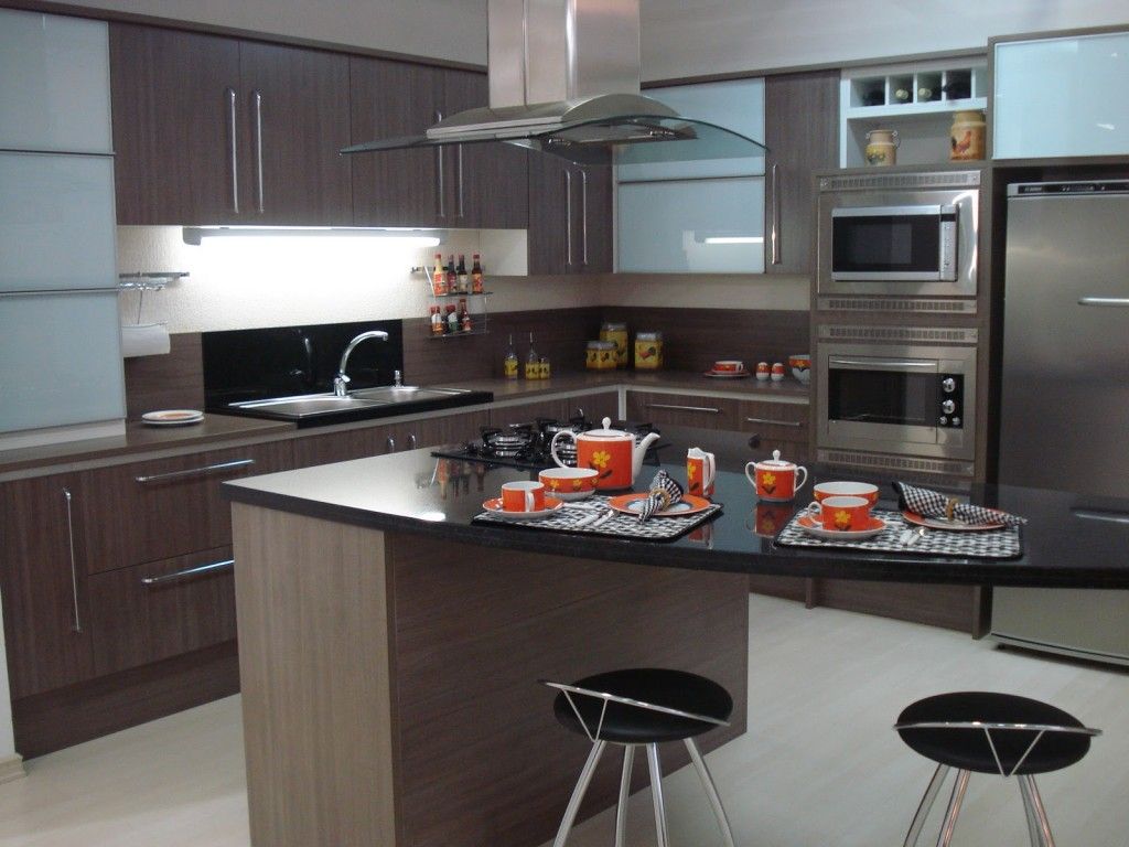 cozinha planejada pequena cores claras