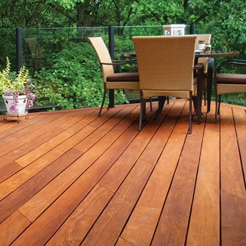 Deck de Cumaru Ripado