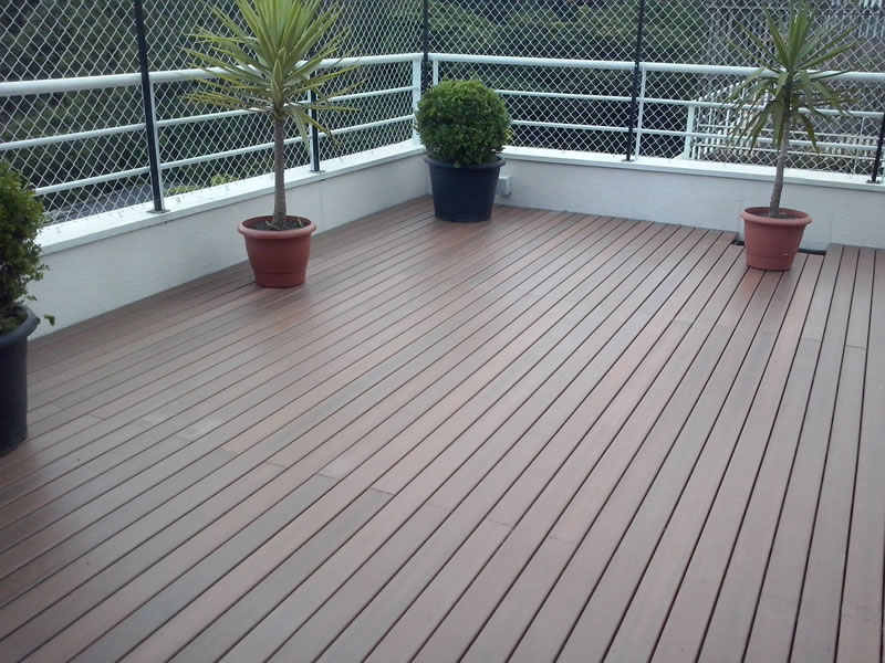 Guia Completo: Como Escolher o Melhor Deck para sua Piscina