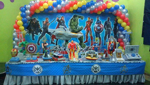 Ideias criativas para uma festa Neon/Balada Teen de 12 anos