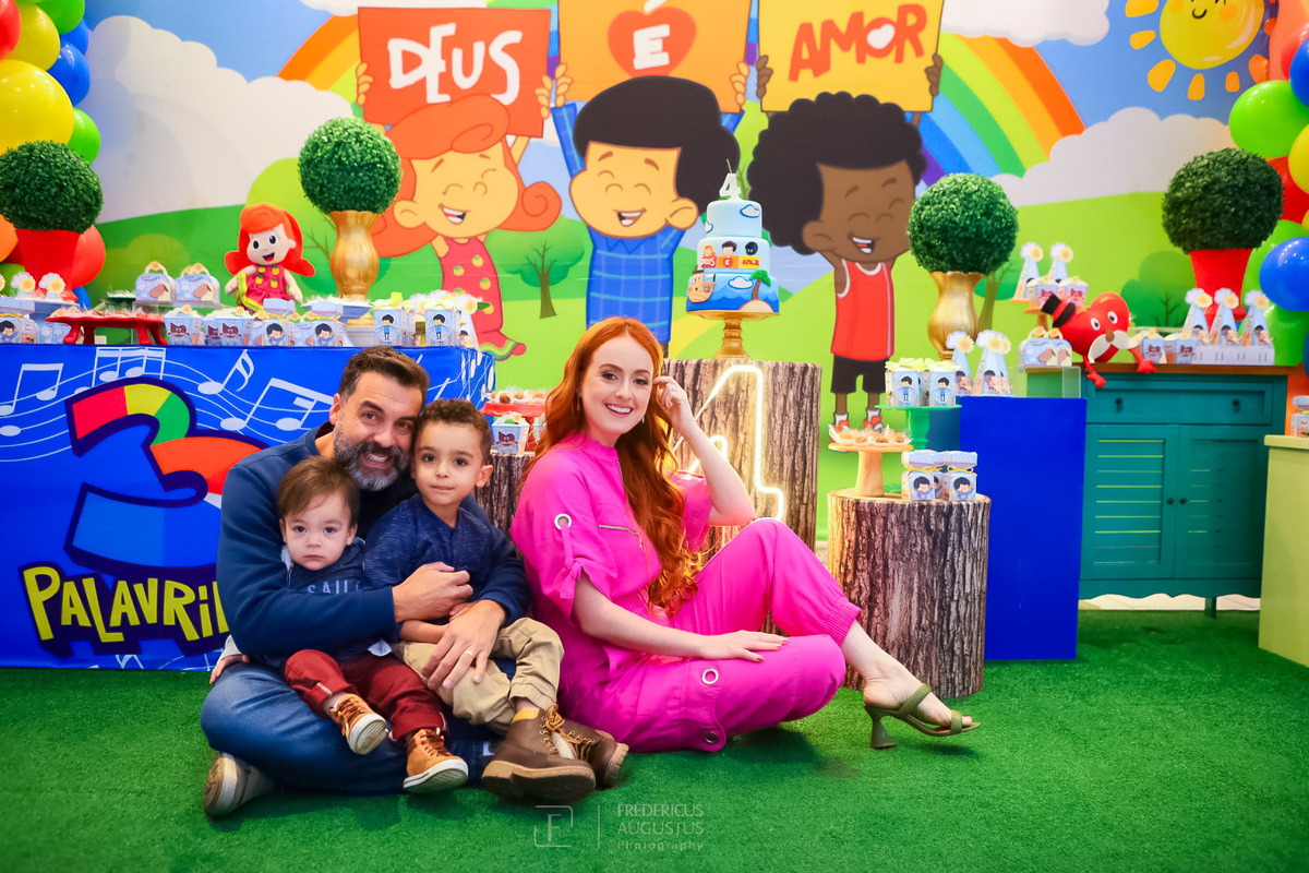 Inspirações de Painéis e Balões para uma Festa 3 Palavrinhas Inesquecível