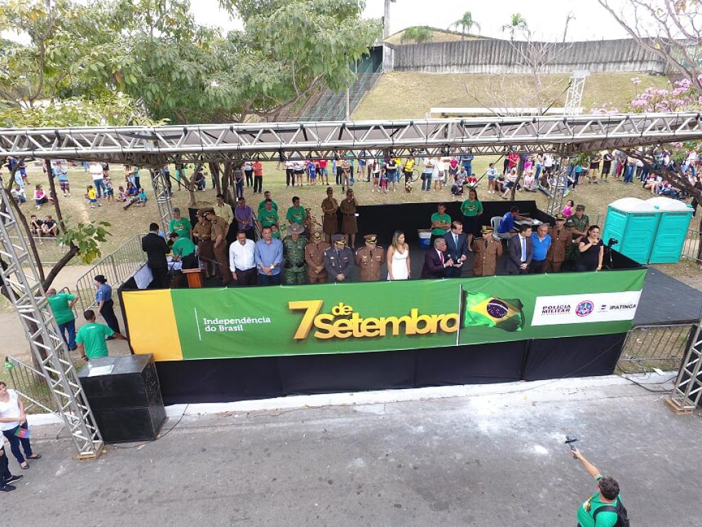 erros comuns decoracao palco civico