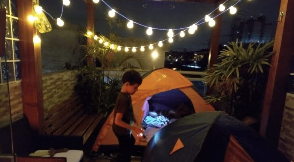 10 ideias criativas para montar um acampadentro inesquecível