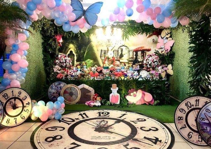 Inspirações de Decoração Alice no País das Maravilhas: Do Luxo ao Mini Table