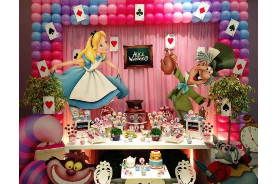 quanto custa decoração festa alice no pais das maravilhas