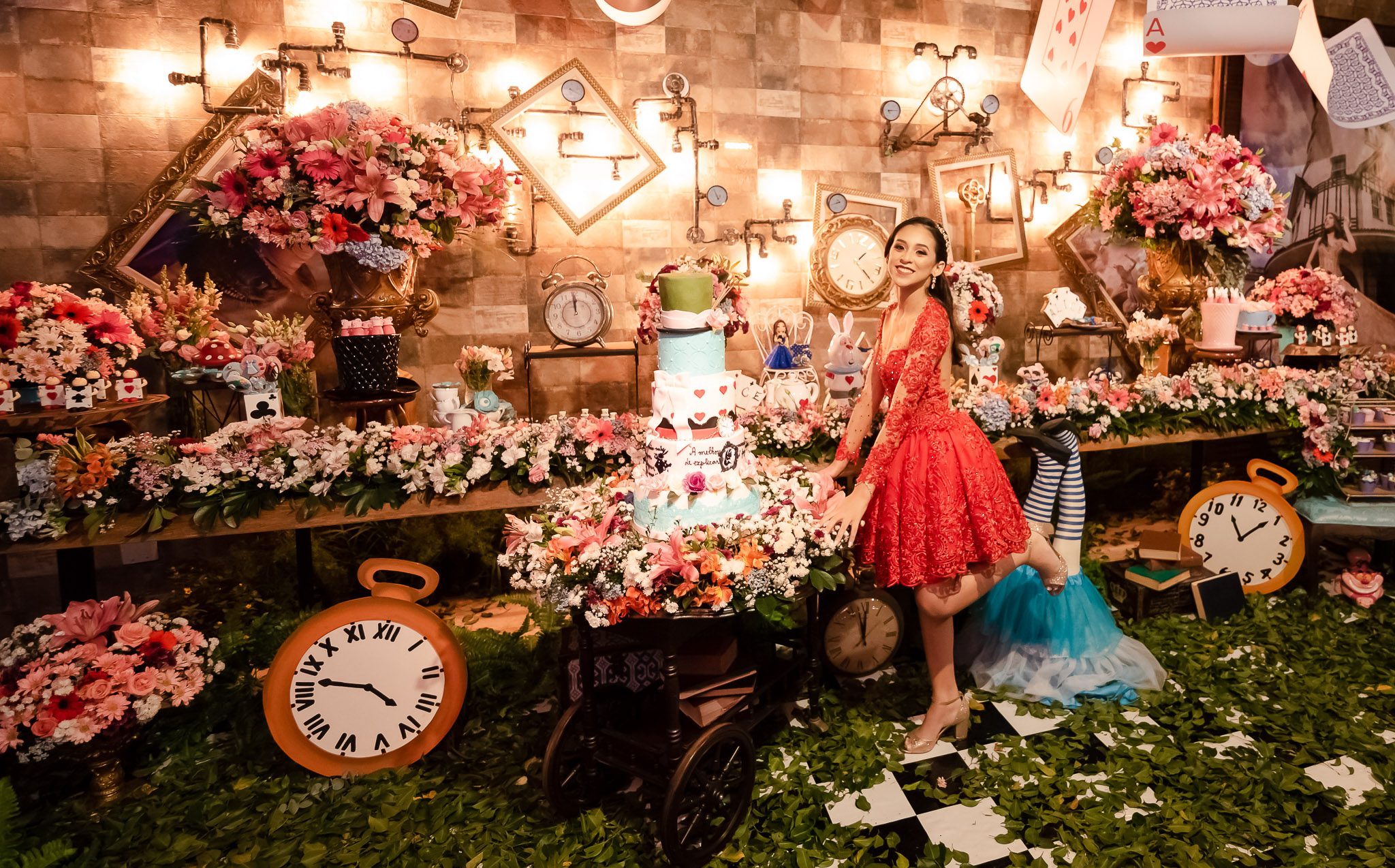 quanto custa decoração festa alice no pais das maravilhas