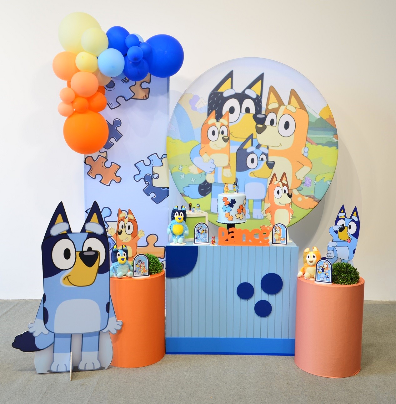 kit festa bluey só um bolinho versus decoração completa qual escolher