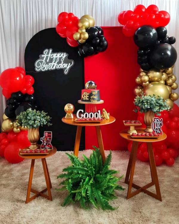 decoração preto e dourado vs preto e prata qual escolher