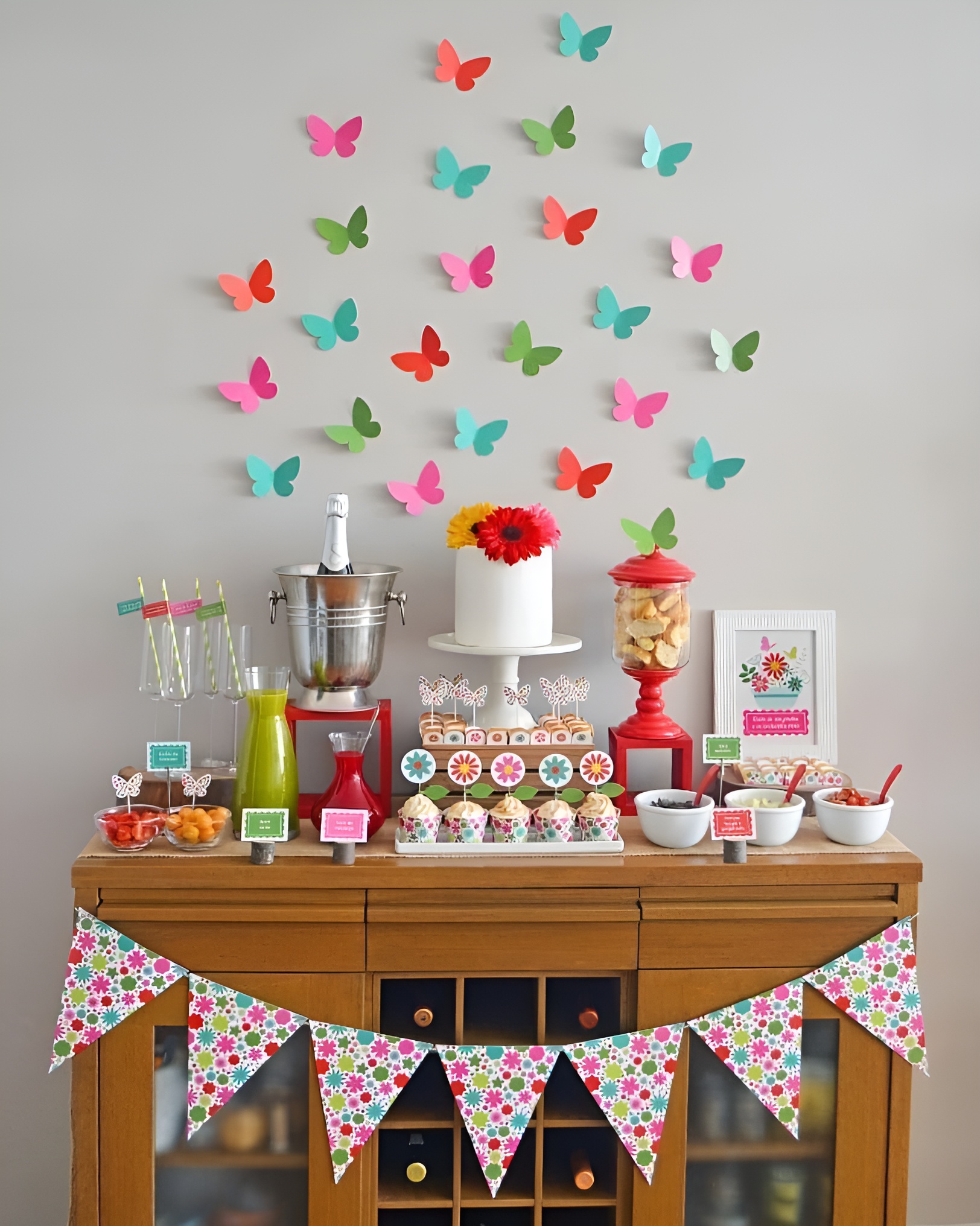 decoracao mesa bolo aniversario simples