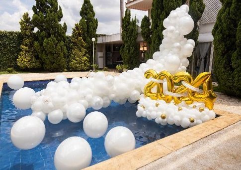 Decoração de Mesa de Ano Novo 2026: Elegância e Economia em Detalhes