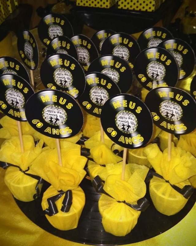 Pop Art: Como Trazer a Arte Vibrante dos Anos 60 para Sua Casa