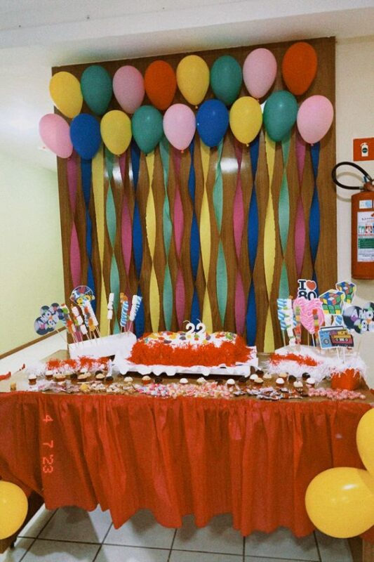 decoração anos 90 festa
